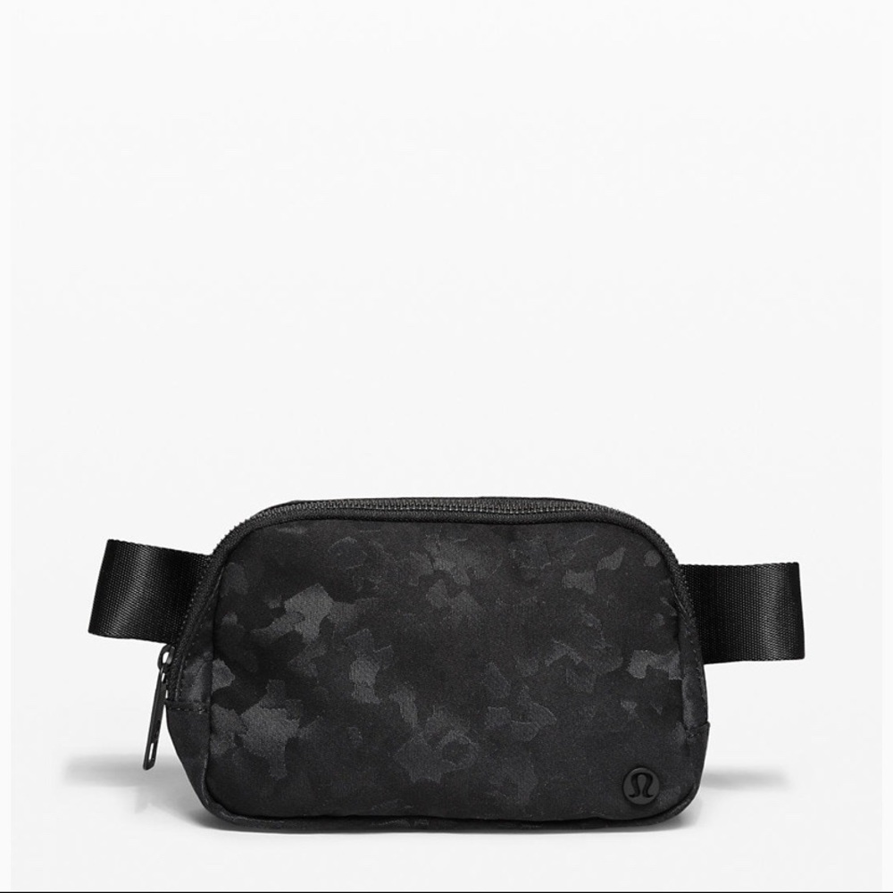Lululemon belt bag